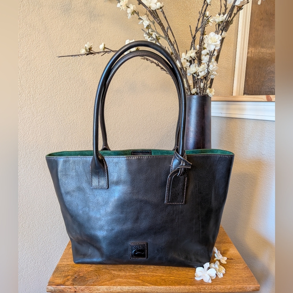 Dooney & Burke SMALL Russel Tote Florentine Leather in Black - EUC